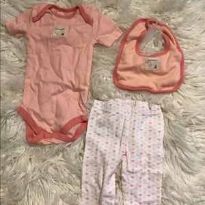 Burt’s Bee 4 piece set